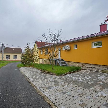 Velky Apartman Zlamanka Kroměříž Extérieur photo