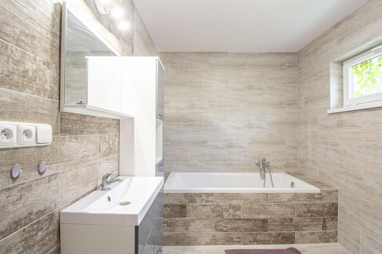 Velky Apartman Zlamanka Kroměříž Extérieur photo